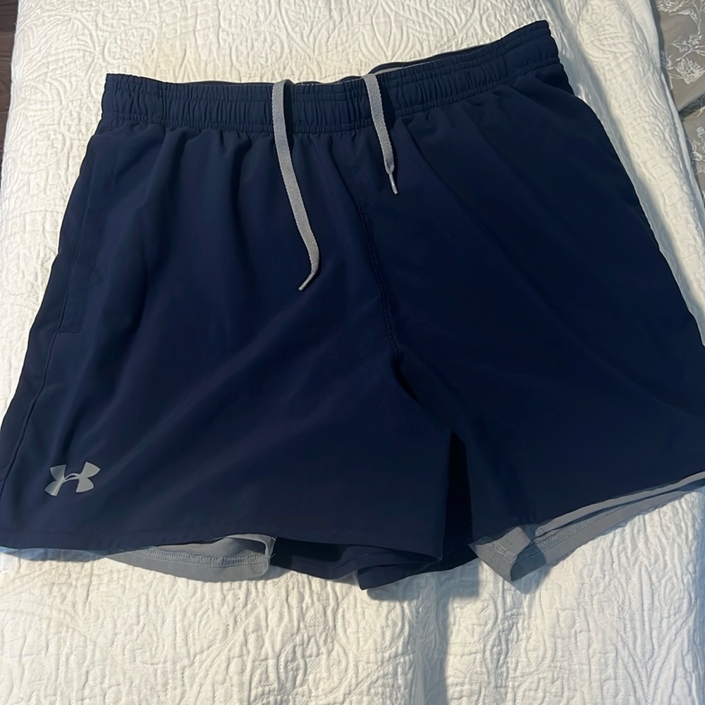 Under Armour Men’s Athletic Shorts -L